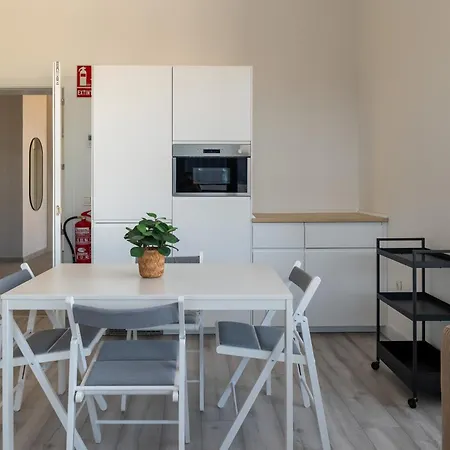 Xpce Urban 21 Skyline - Parking Free *