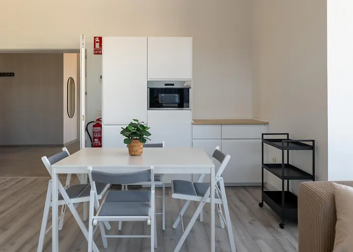 Xpce Urban 21 Skyline - Parking Free *